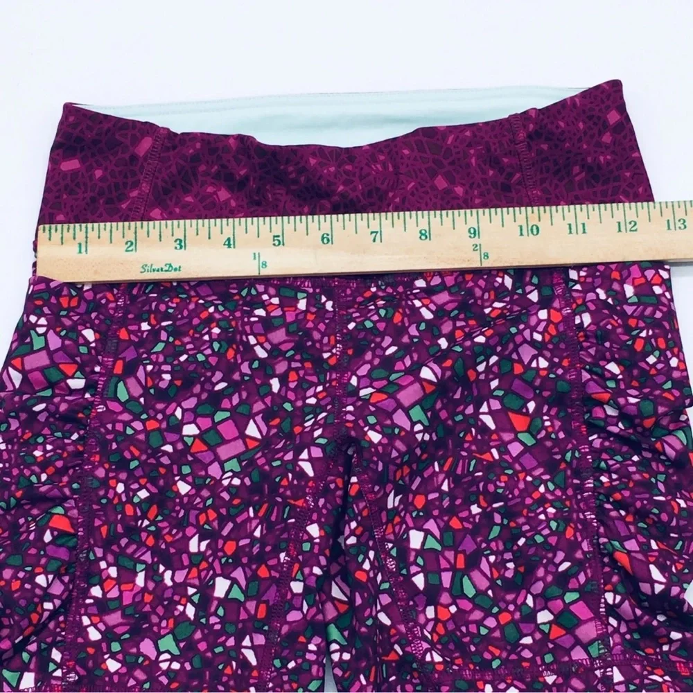 Lululemon Women’s Shorts Size 4 Speed Track Short Paradise Geo Print‎ Plum
